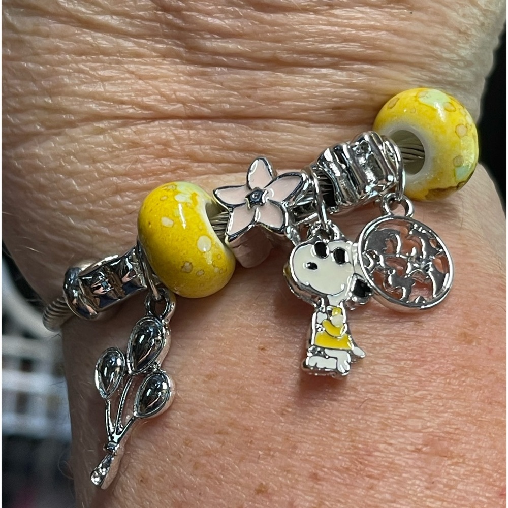 Peanuts Snoopy bracelet
